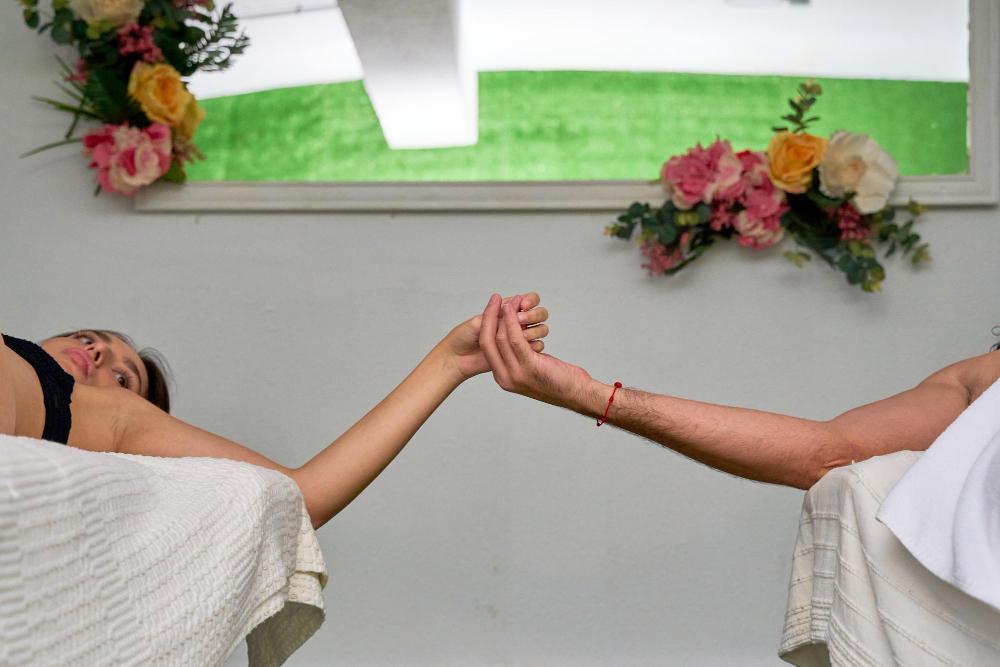 Relaxing massage treatment room in Rotterdam